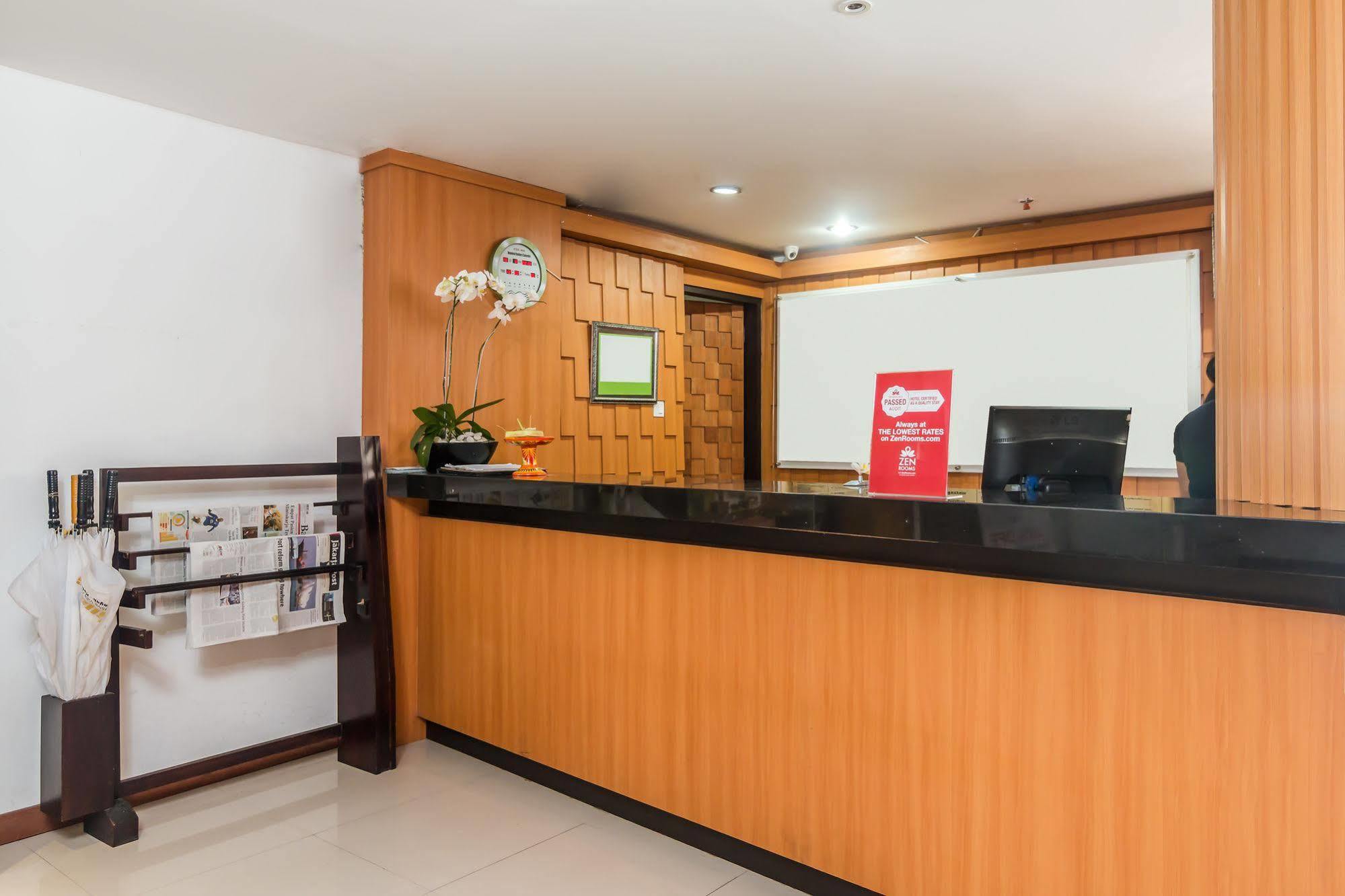 Zen Rooms Seminyak Pangkung Sari Esterno foto