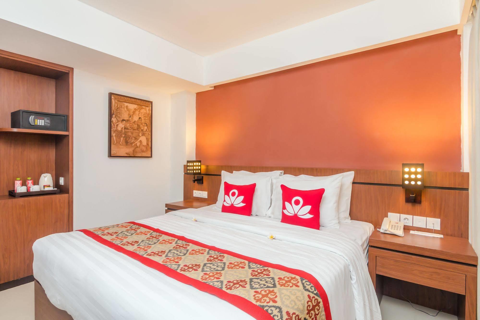 Zen Rooms Seminyak Pangkung Sari Esterno foto